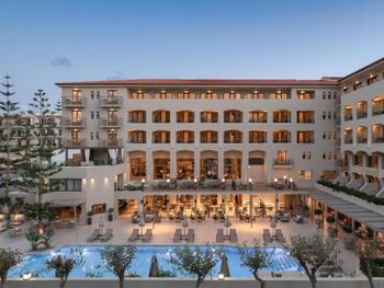 THEARTEMIS PALACE HOTEL 4*